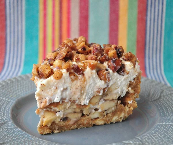 İştah açıcı dilim banoffee ceviz.