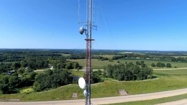 Torre Delle Telecomunicazioni Ispezione Aerea Dopo Una Tempesta Estiva — Video Stock