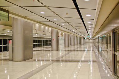 Boş metro istasyonu, boş yer altı, karantina