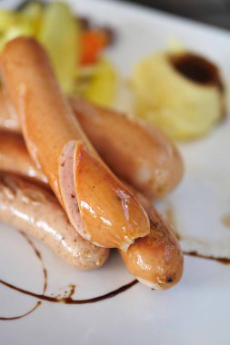 lezzetli çeşitli sosis