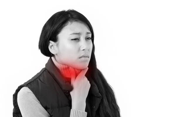 Chora kobieta cierpi na ból gardła — Zdjęcie stockowe