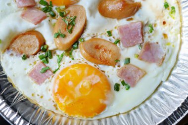 yumurta salam ve sosis tava