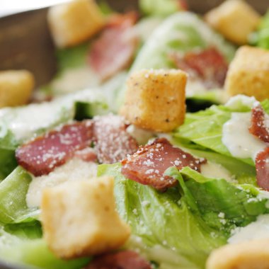 pastırma, peynir ve giyinme salatası