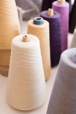 Tekstil üretim fabrikası, endüstriyel ham madde iplik rulo
