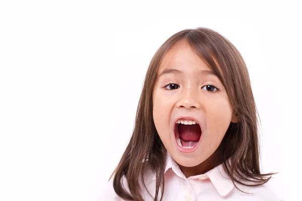 Linda niña gritando, comunicación, anunciando —  Fotos de Stock