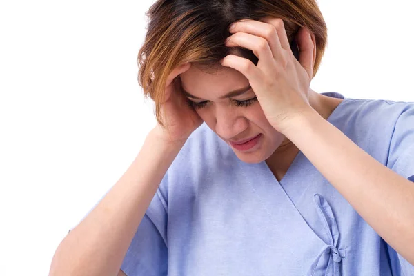 Paziente donna che soffre di mal di testa, dolore — Foto Stock