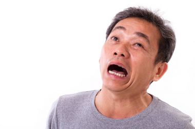 acı yüzü orta yaşlı hasta