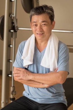 sağlıklı, mutlu, gülümseyen, pozitif kıdemli de Asya olmak adam wo