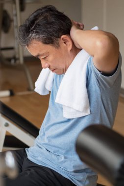 sağlıklı, mutlu, gülümseyen, pozitif kıdemli de Asya olmak adam wo