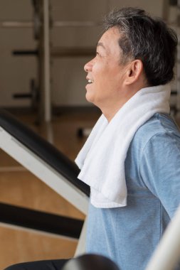 sağlıklı, mutlu, gülümseyen, pozitif kıdemli de Asya olmak adam wo