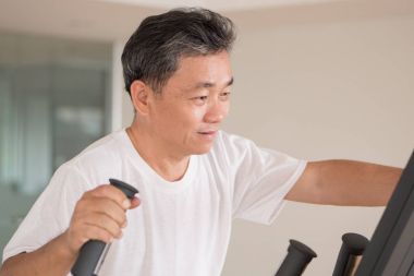 Modern ekipmanlar ile çalışma dışarı eski komuta sizde