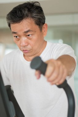 Modern ekipmanlar ile çalışma dışarı eski komuta sizde