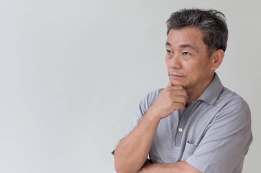 düşünme, ciddi orta yaşlı eski komuta sizde olumsuz ruh hali