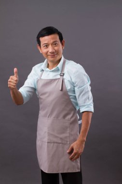 yukarı, başarılı küçük işletme sahibi kavramı veren emin dükkâncı