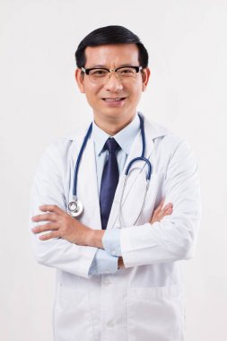 başarılı mutlu gülümseyen Asya erkek doktor