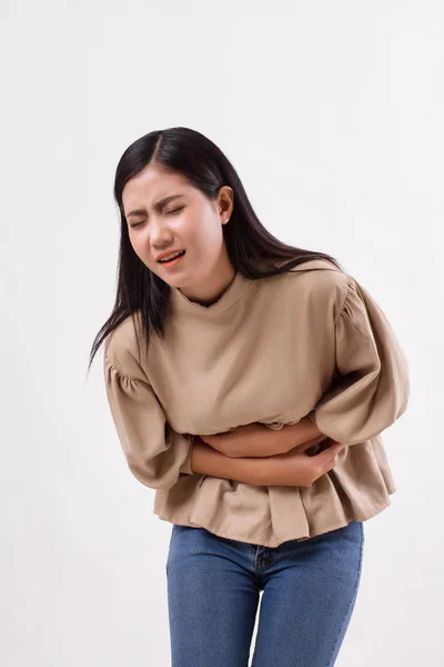Mujer con dolor de estómago, calambre menstrual, dolor abdominal — Foto de Stock