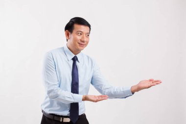 elini, işaret eden işadamı bir şey sunmak