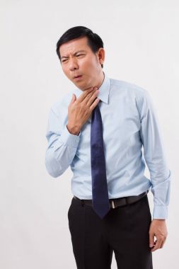 Boğaz ağrısı, soğuk, grip ile hasta adamı