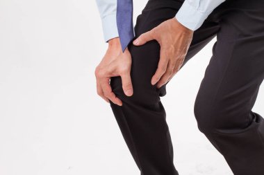 adam diz eklem ağrısı acı