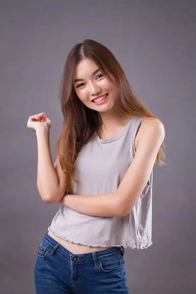 Feliz sorrindo asiático mulher retrato — Fotografia de Stock