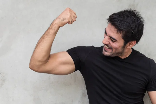 Fuerte sano indio hombre músculo posando —  Fotos de Stock
