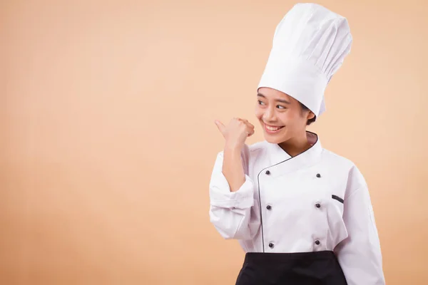 Mujer chef dando pulgar hacia arriba — Foto de Stock