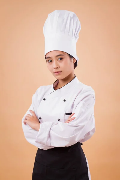 自信的年轻女厨师肖像 — 图库照片