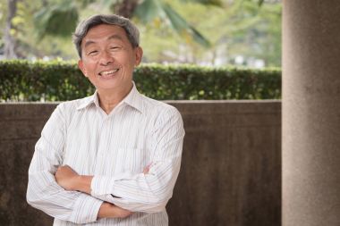 mutlu gülümseyen emin içerik komuta sizde portre