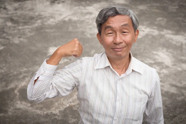 Hombre viejo fuerte sano retrato sénior — Foto de Stock