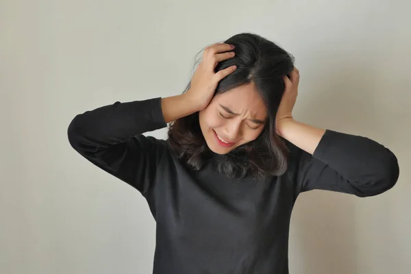 慢性的なストレス、精神的な病気、うつ病に苦しむ女性 — ストック写真