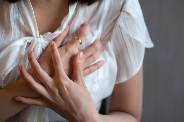 Woman Sudden Heart Attack Sick Woman Suffering Acute Heart Attack — Stock Photo, Image