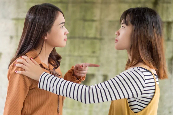 Two Women Having Conflict Arguing Each Other — Stock Photo, Image