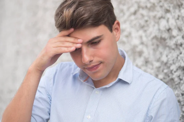 Triste Hombre Estresado Que Sufre Dolor Cabeza Estrés Agotamiento — Foto de Stock