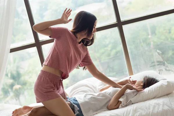 Woman Fighting Slapping Her Friend Face Argument Conflict — Stock Photo, Image