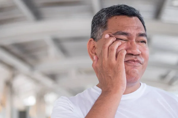 Anciano Hombre Mayor Que Sufre Dolor Muelas Caries Dental Sensibilidad — Foto de Stock