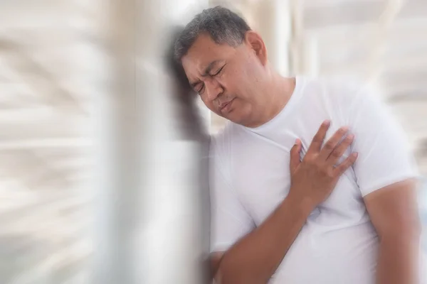 Больной Пожилой Человек Страдающий Сердечного Приступа Остановки Сердца Рака Легких — стоковое фото