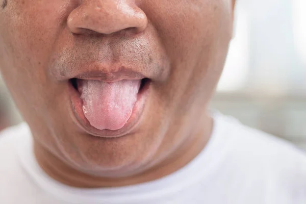 Velhote Salientando Sua Língua Conceito Língua Rude Para Fora Gozando — Fotografia de Stock