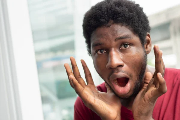 Retrato Cara Del Hombre Sonriente Sorprendido Excitado Retrato Emoción Expresión — Foto de Stock