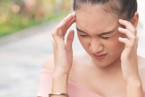 Sjuk Kvinna Som Har Feber Grund Virusinfektion Begreppet Biologisk Risk — Stockfoto