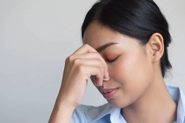 Sjuk Kvinna Med Huvudvärk Eller Feber Grund Virusinfektion Begreppet Hälso — Stockfoto