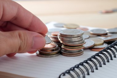 işletme finansı. yatırım kavramı paralar baht için tasarruf 