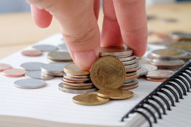 işletme finansı. yatırım kavramı paralar baht için tasarruf 