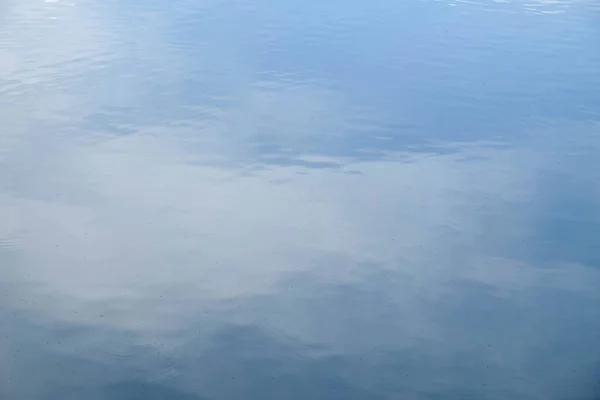 Abstrait reflet de l'eau texture fond — Photo