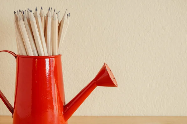 Concepto de educación o vuelta a la escuela Lápiz sobre fondo de madera —  Fotos de Stock