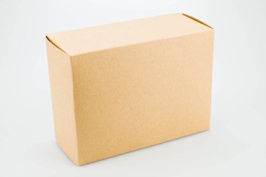 Beyaz arkaplanda kutu