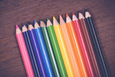 Filtre etkisi retro vintage tarzı ile renkli kalemler