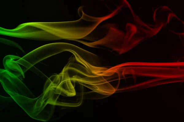 Resumo fundo curvas de fumaça e onda reggae cores verde, y — Fotografia de Stock