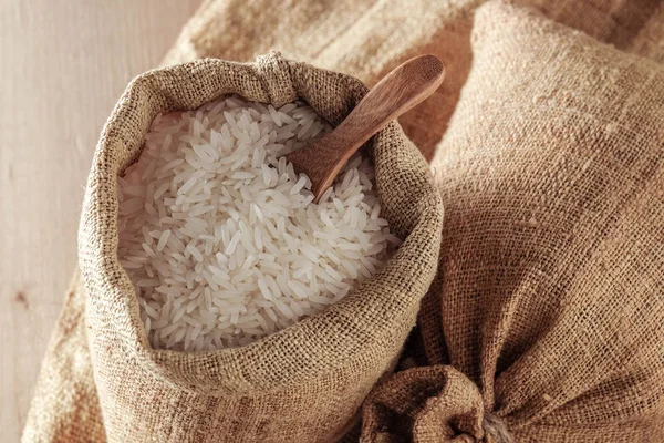 Arroz, el alimento básico de los asiáticos — Foto de Stock