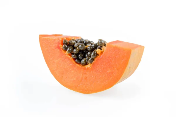 Dojrzała papaja na białym tle na białym tle. — Zdjęcie stockowe