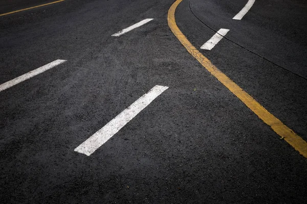 Línea de textura de fondo en camino de asfalto — Foto de Stock
